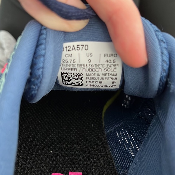 ASICS running shoes - Picture 6 of 6